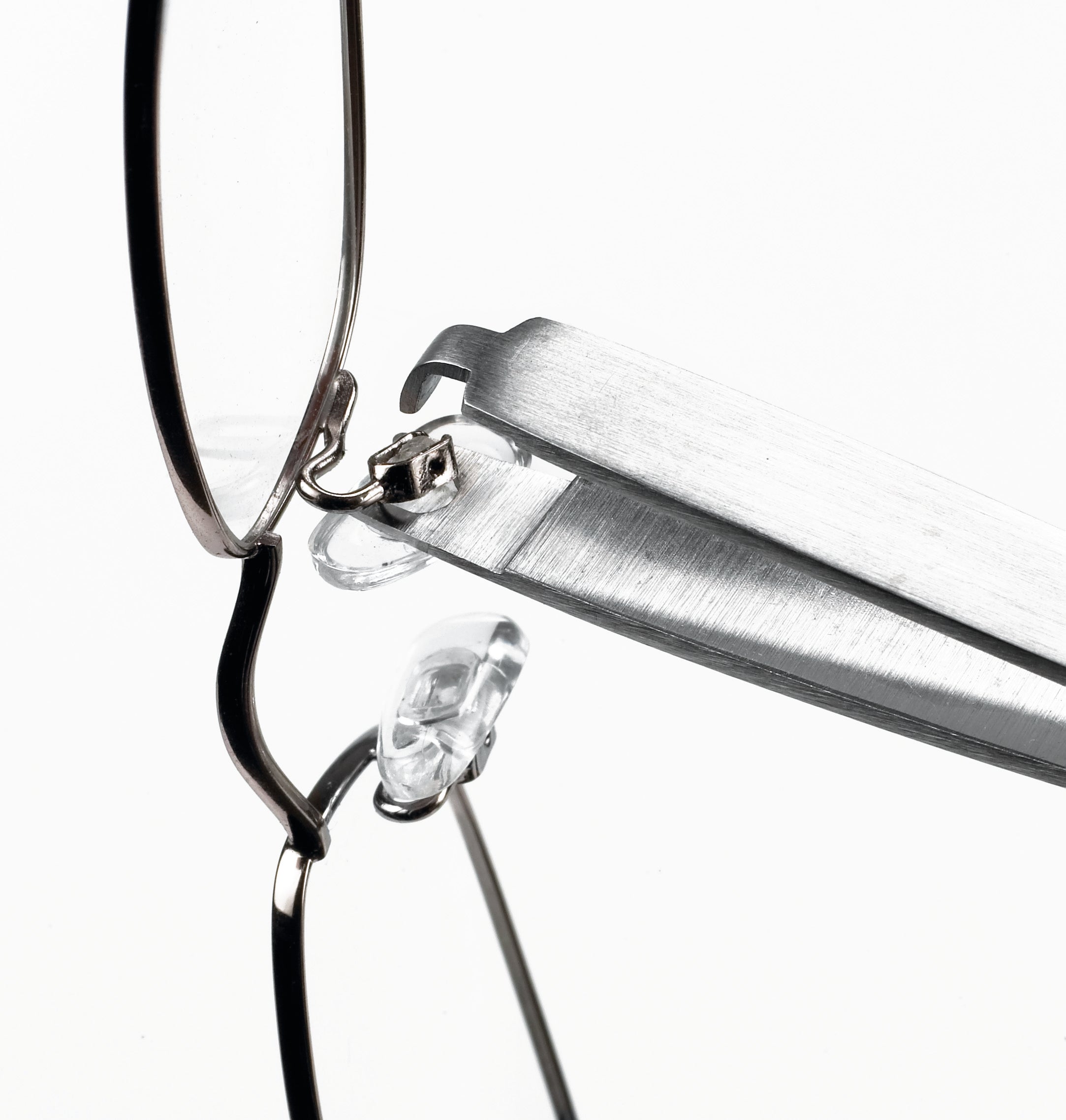 03390 - Push-On Nose Pad Removing Tweezer
